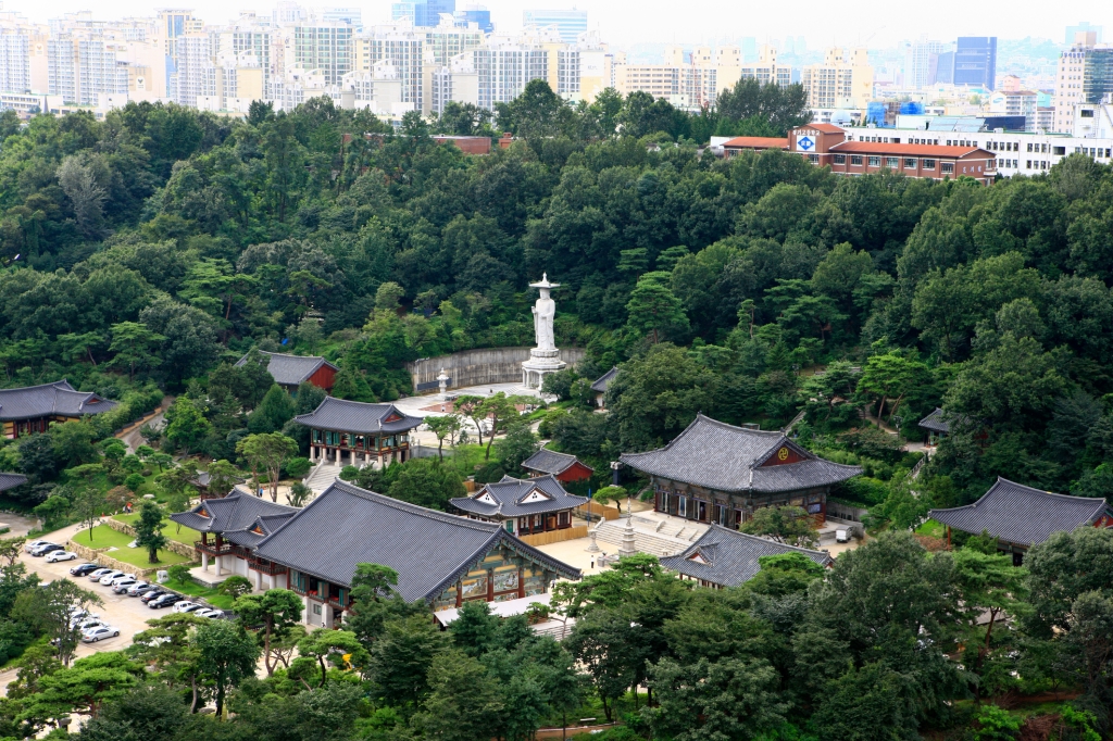 Bongeunsa: A Timeless Buddhist Sanctuary in the Heart of Modern Seoul