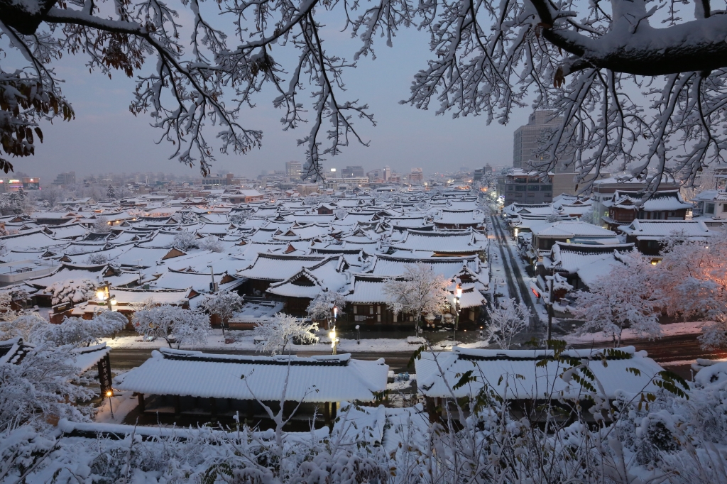 Uncover the Allure of Jeonju Hanok Village