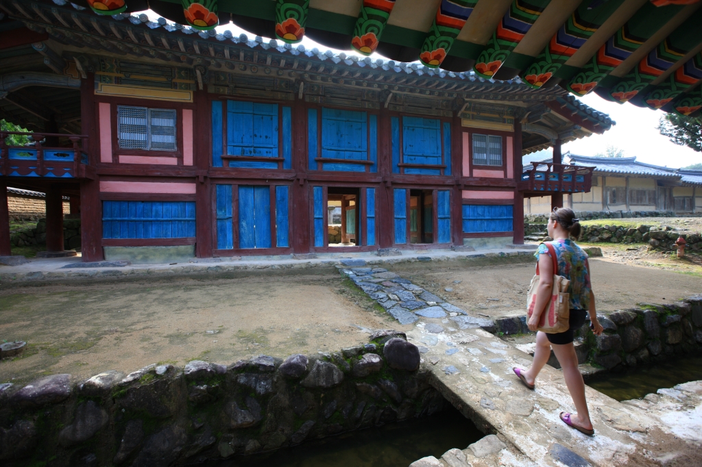 Discovering Oksanseowon Confucian Academy